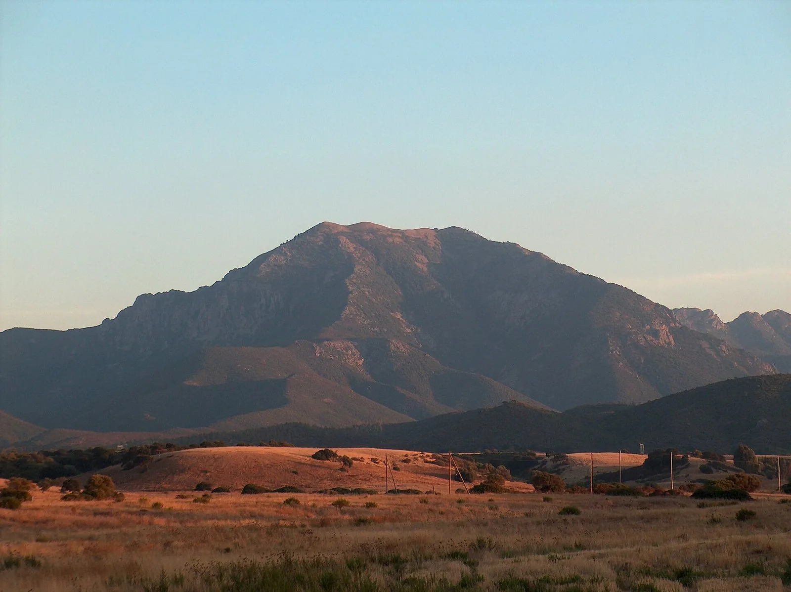 Il Monte Arcosu al tramonto